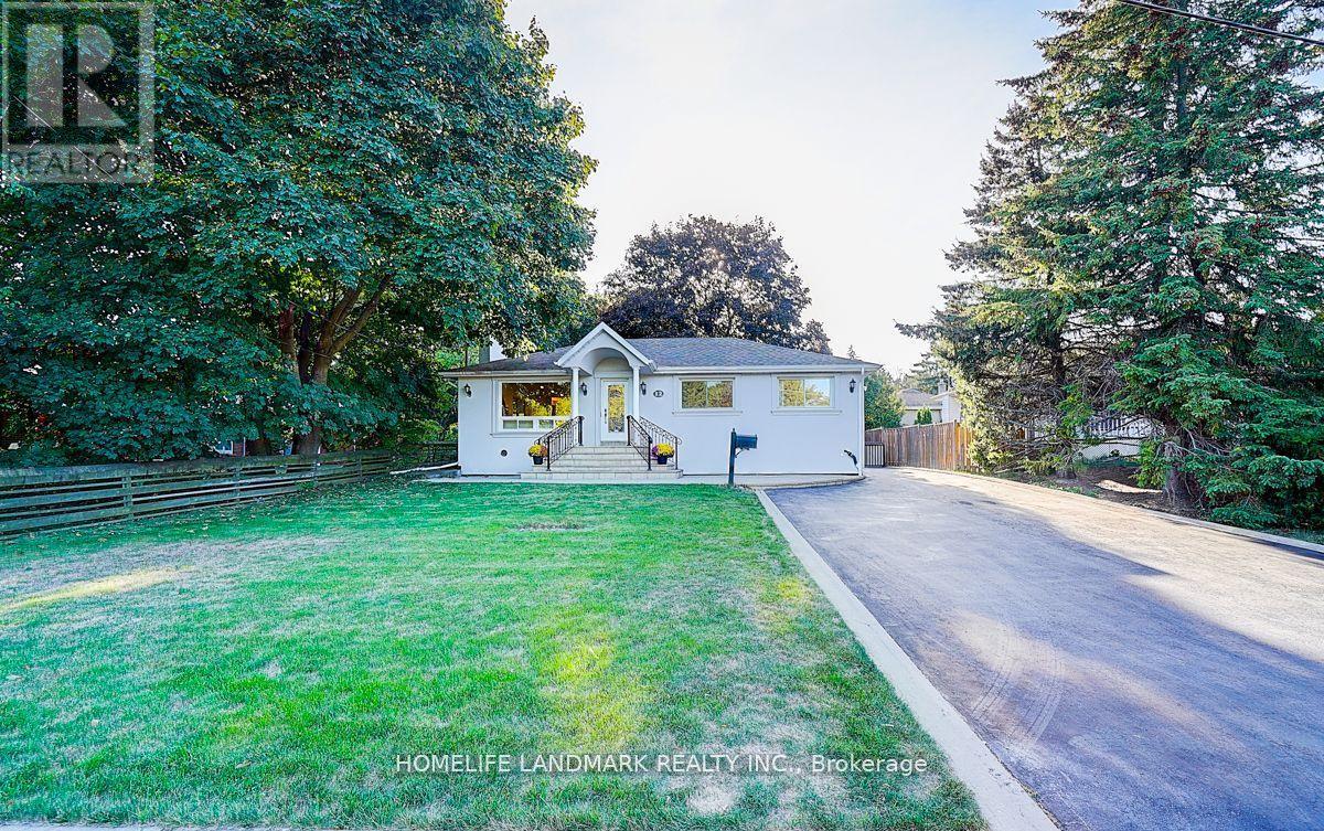 12 Paramount Road, Markham, Ontario  L3P 2V7 - Photo 4 - N12660434