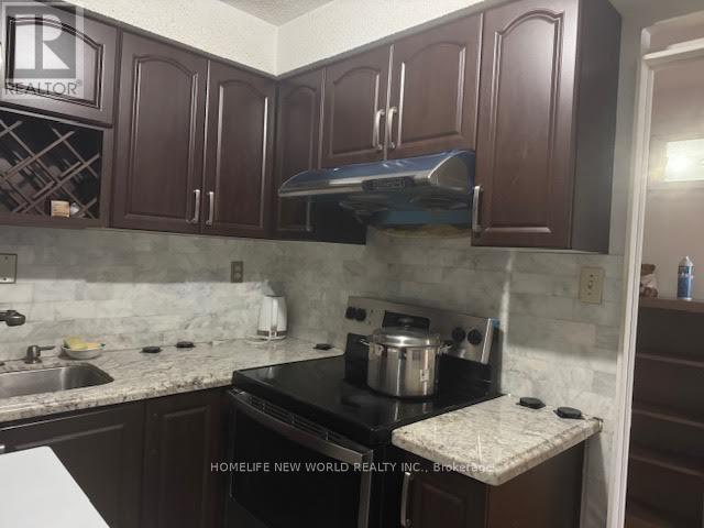 807 - 519 Dundas Street W, Toronto, Ontario  M5T 1H2 - Photo 3 - C12659688