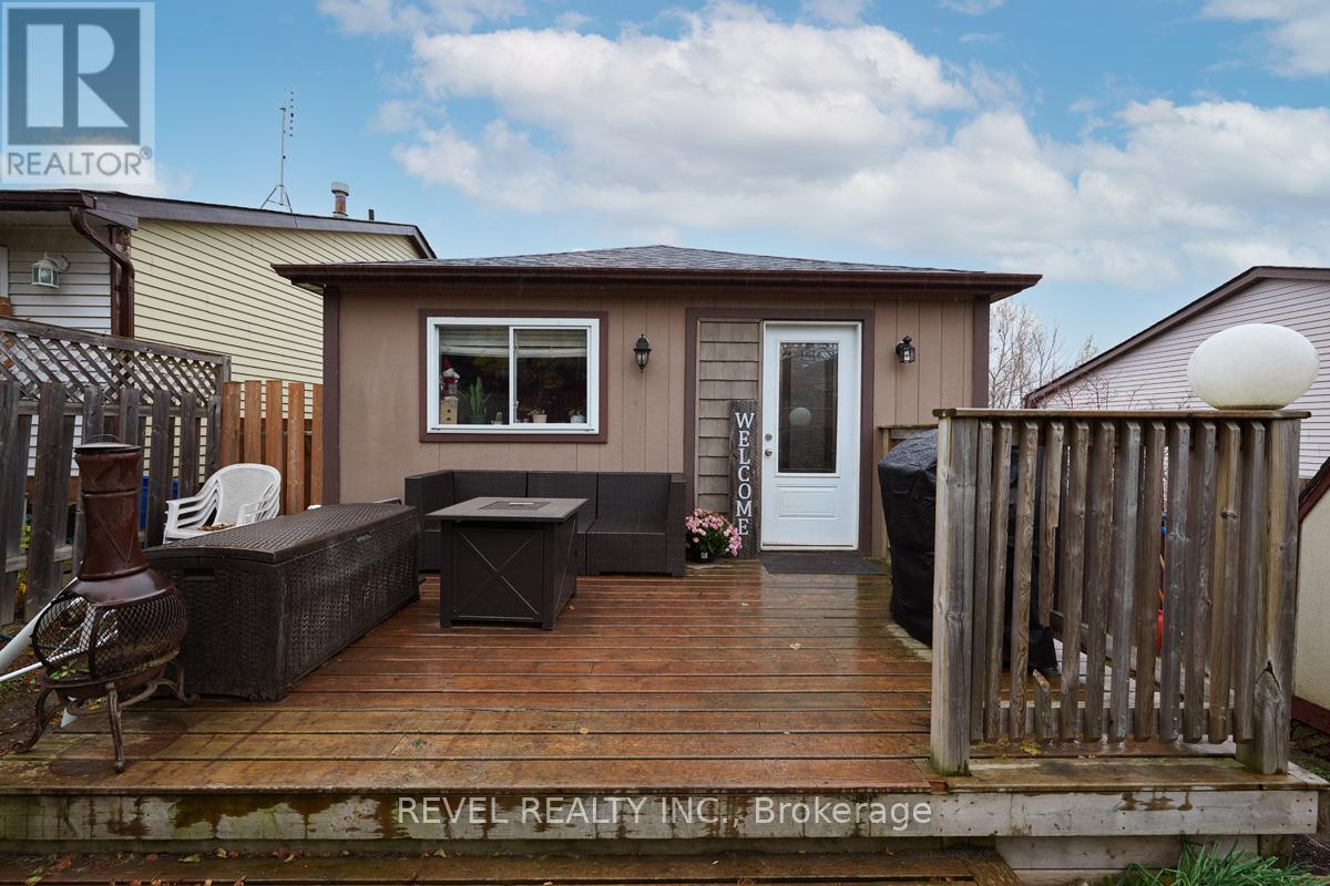 Upper - 88 Fox Run, Barrie, Ontario  L4N 5A8 - Photo 11 - S12660450