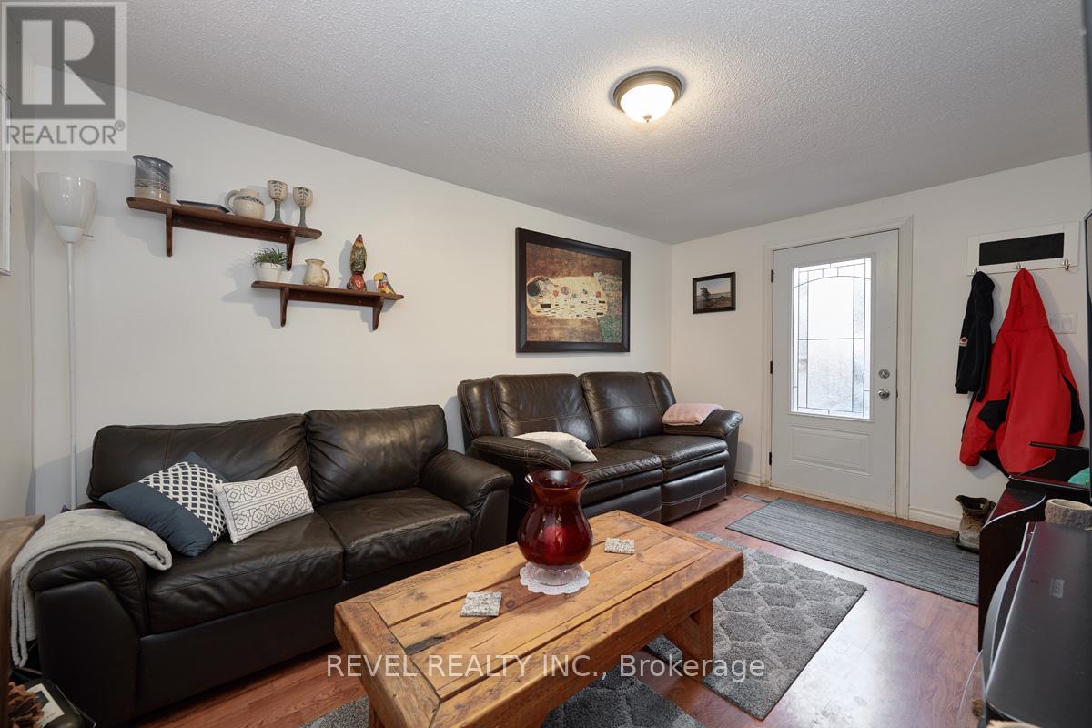 Upper - 88 Fox Run, Barrie, Ontario  L4N 5A8 - Photo 5 - S12660450