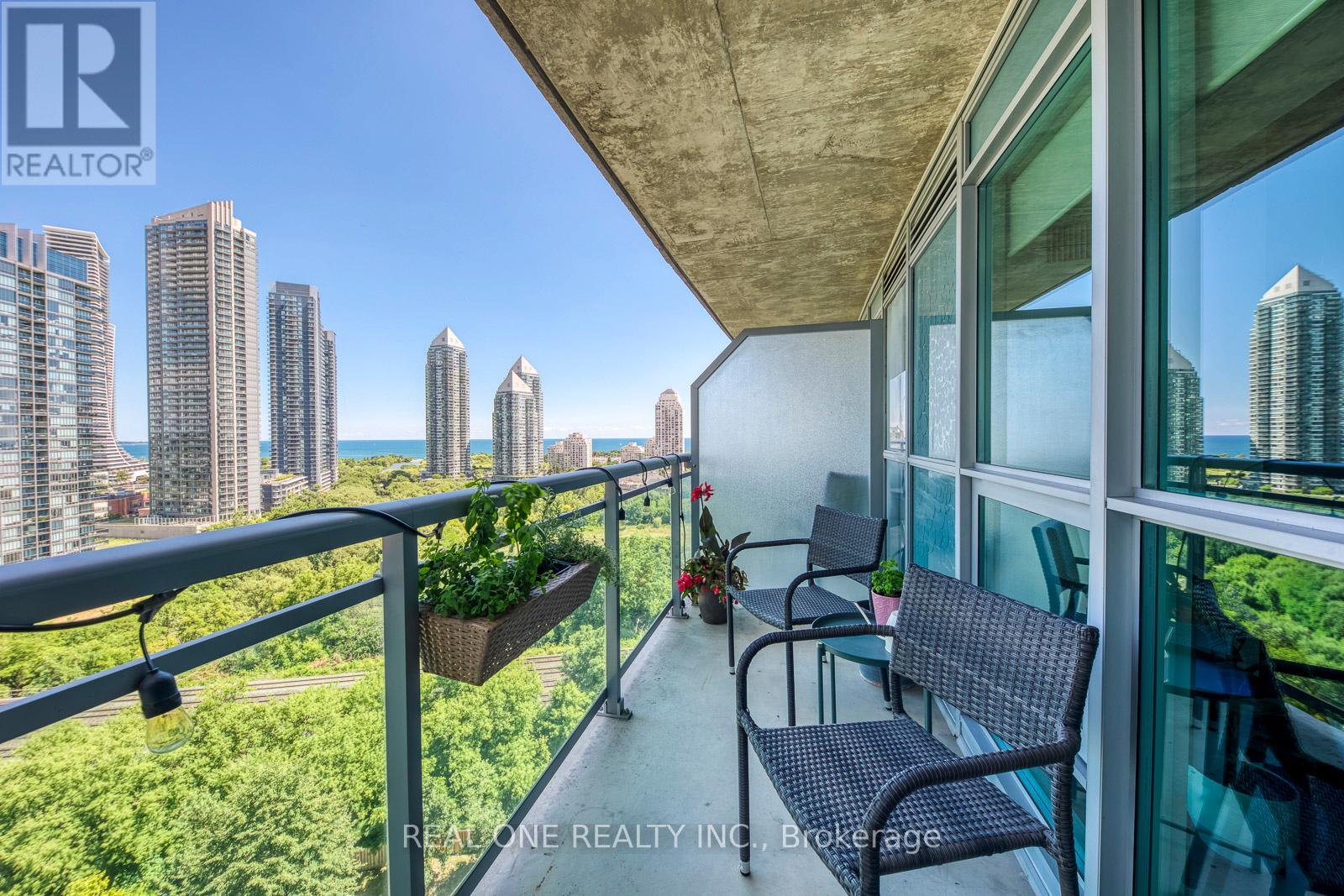 1414 - 155 Legion Road N, Toronto (Mimico), Ontario  M8Y 0A7 - Photo 19 - W12645654