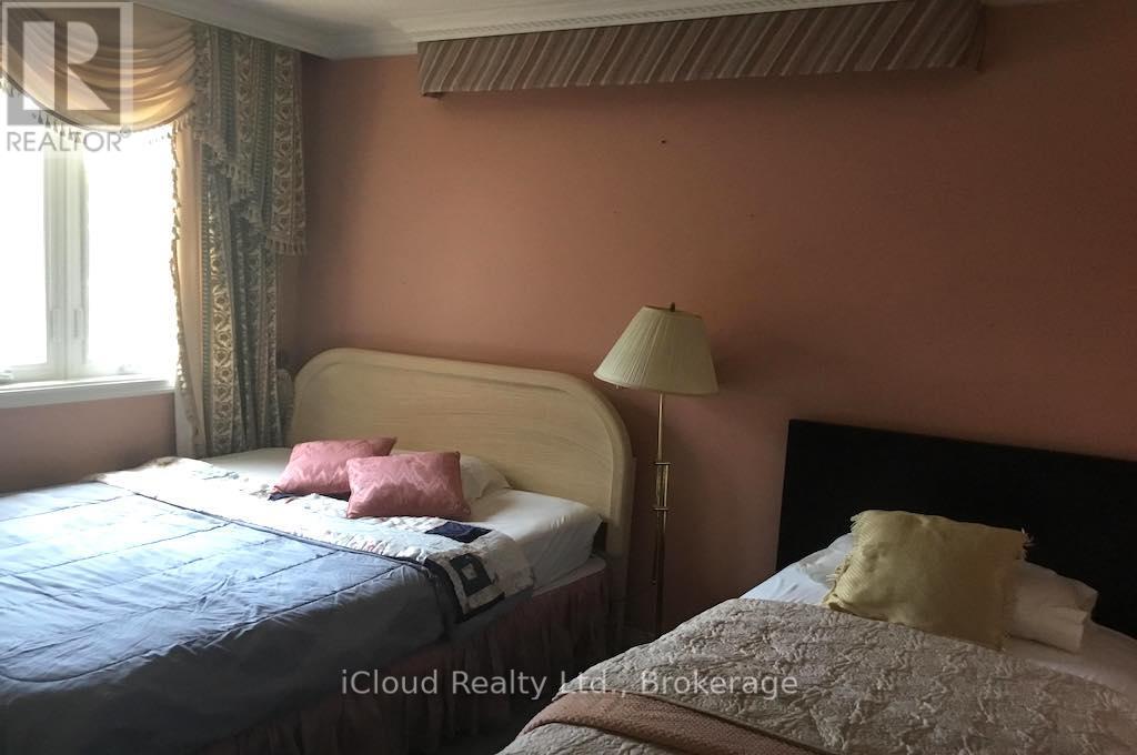 Main & 2nd Flr - 5506 Woodchase Crescent, Mississauga, Ontario  L4Z 3T9 - Photo 15 - W12660376