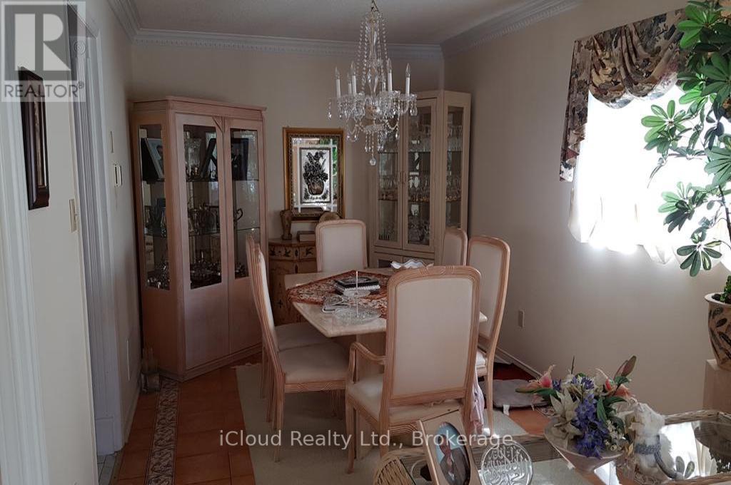 Main & 2nd Flr - 5506 Woodchase Crescent, Mississauga, Ontario  L4Z 3T9 - Photo 4 - W12660376