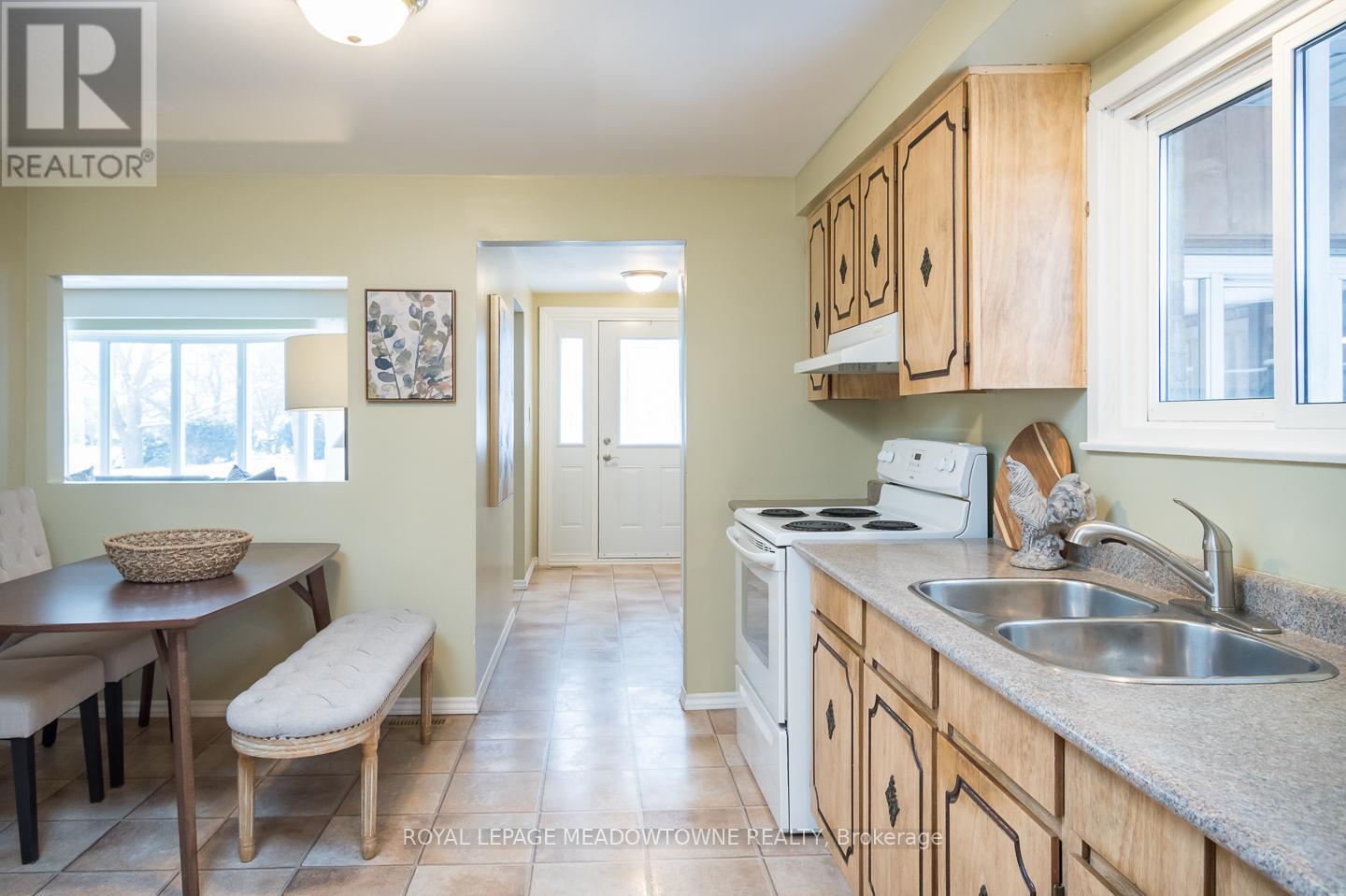 65 Lorne Scots Drive, Milton, Ontario  L9T 2Z2 - Photo 18 - W12660412