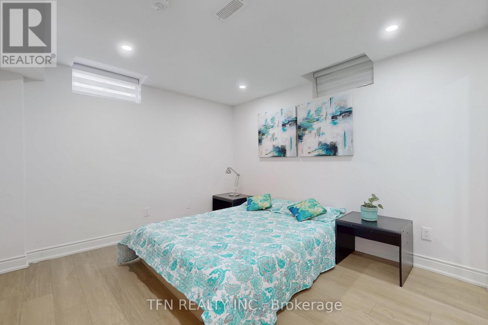 851 Clemens Crescent, Mississauga, Ontario  L5V 2S8 - Photo 35 - W12660438