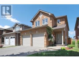 851 CLEMENS CRESCENT, Mississauga, Ontario