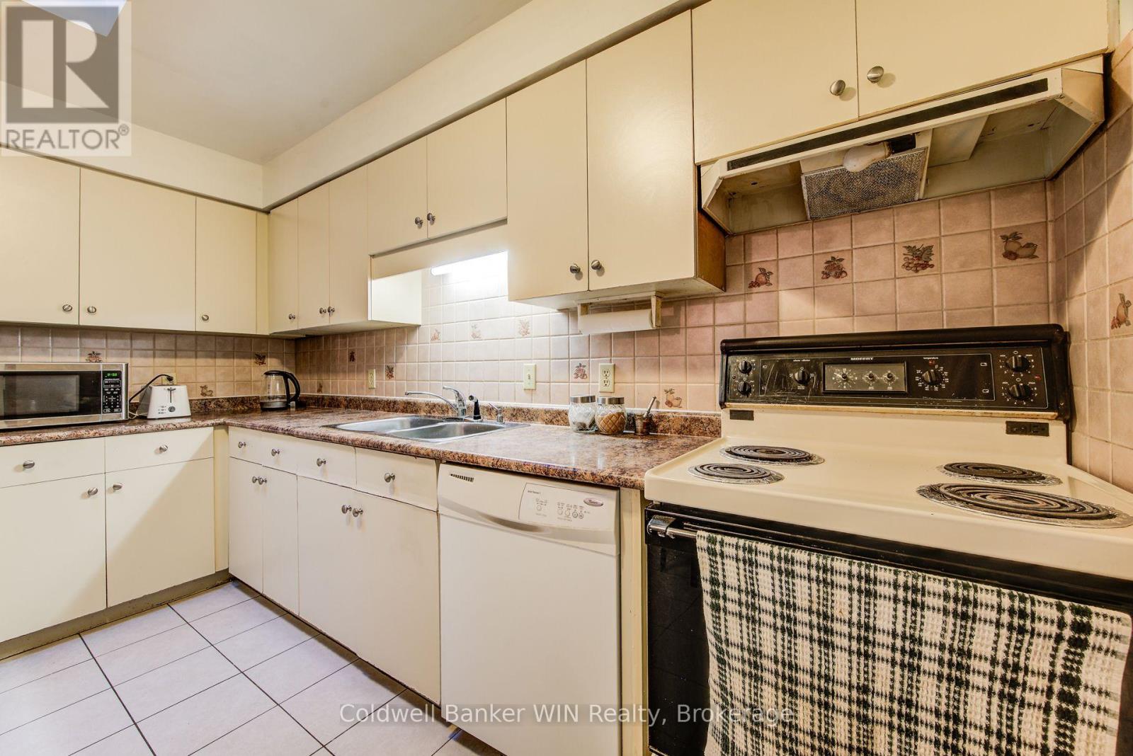 120 Melissa Cres., Wellington North, Ontario  N0G 2L3 - Photo 11 - X12198300