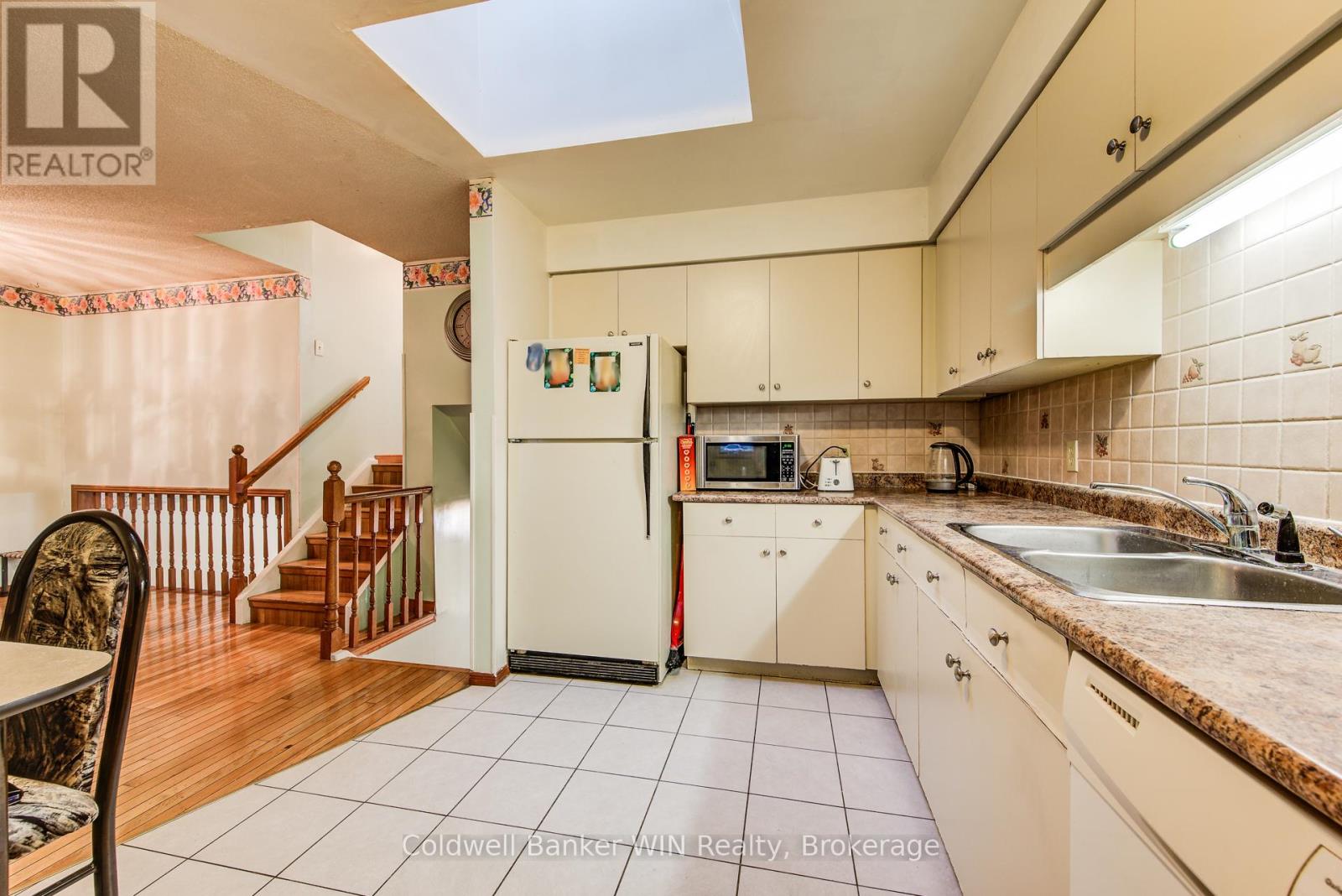 120 Melissa Cres., Wellington North, Ontario  N0G 2L3 - Photo 12 - X12198300