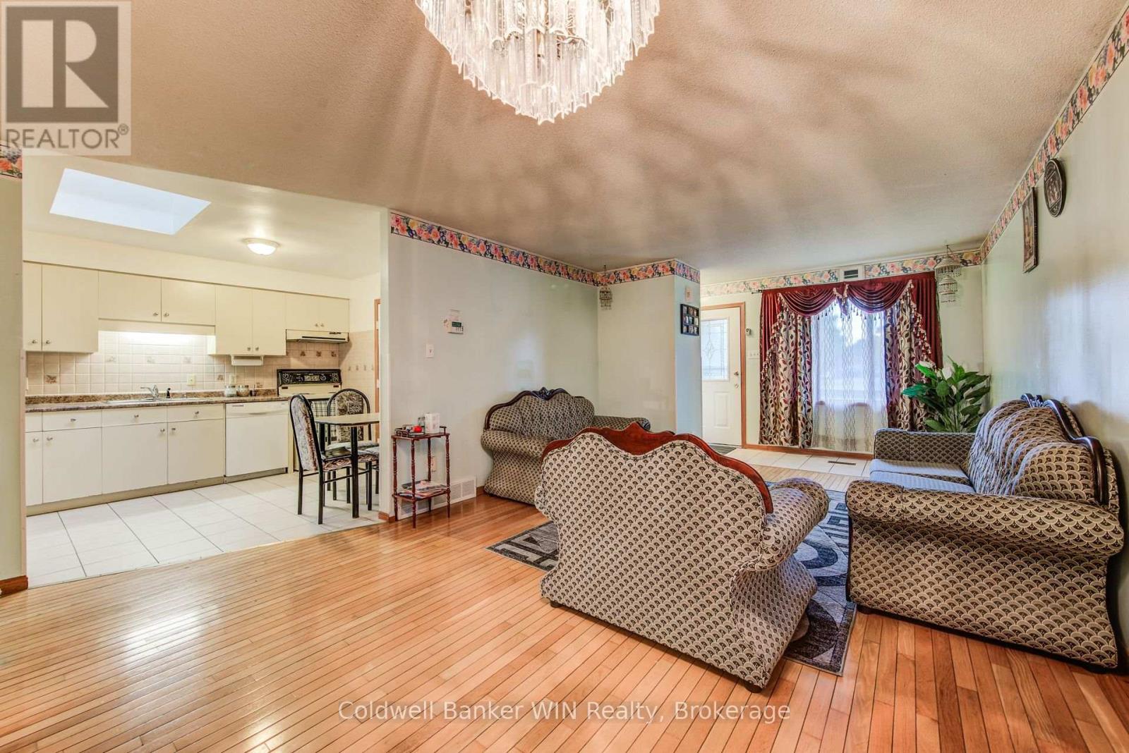 120 Melissa Cres., Wellington North, Ontario  N0G 2L3 - Photo 8 - X12198300