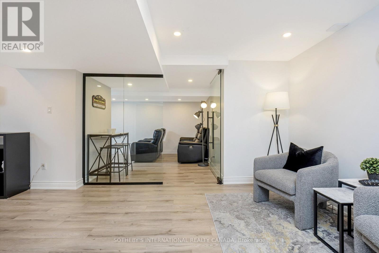 10 Meander Close, Hamilton, Ontario  L0R 1H1 - Photo 38 - X12660364