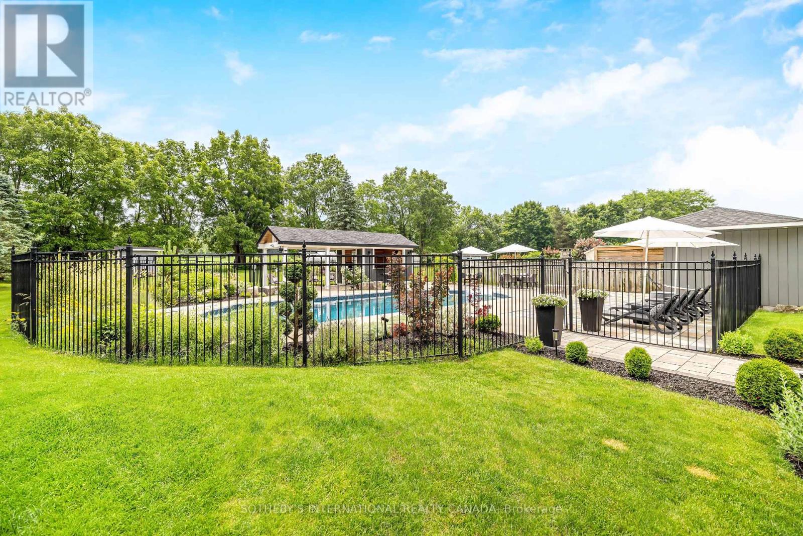 10 Meander Close, Hamilton, Ontario  L0R 1H1 - Photo 44 - X12660364