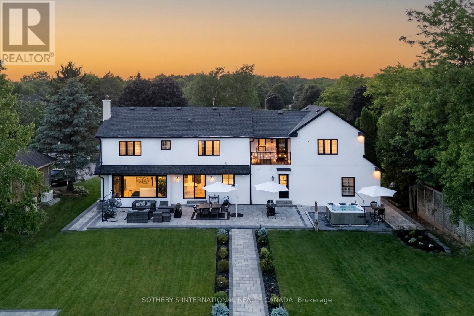 10 Meander Close, Hamilton, Ontario  L0R 1H1 - Photo 8 - X12660364