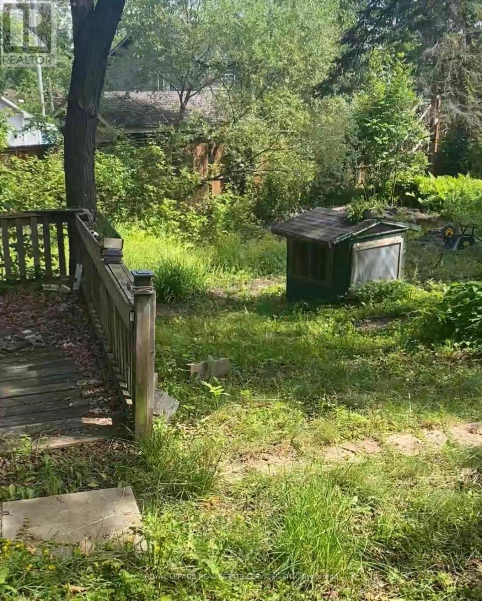 16 Cora Street E, Huntsville, Ontario  P1H 1P6 - Photo 14 - X12660394