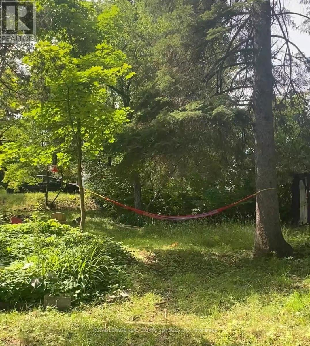 16 Cora Street E, Huntsville, Ontario  P1H 1P6 - Photo 15 - X12660394