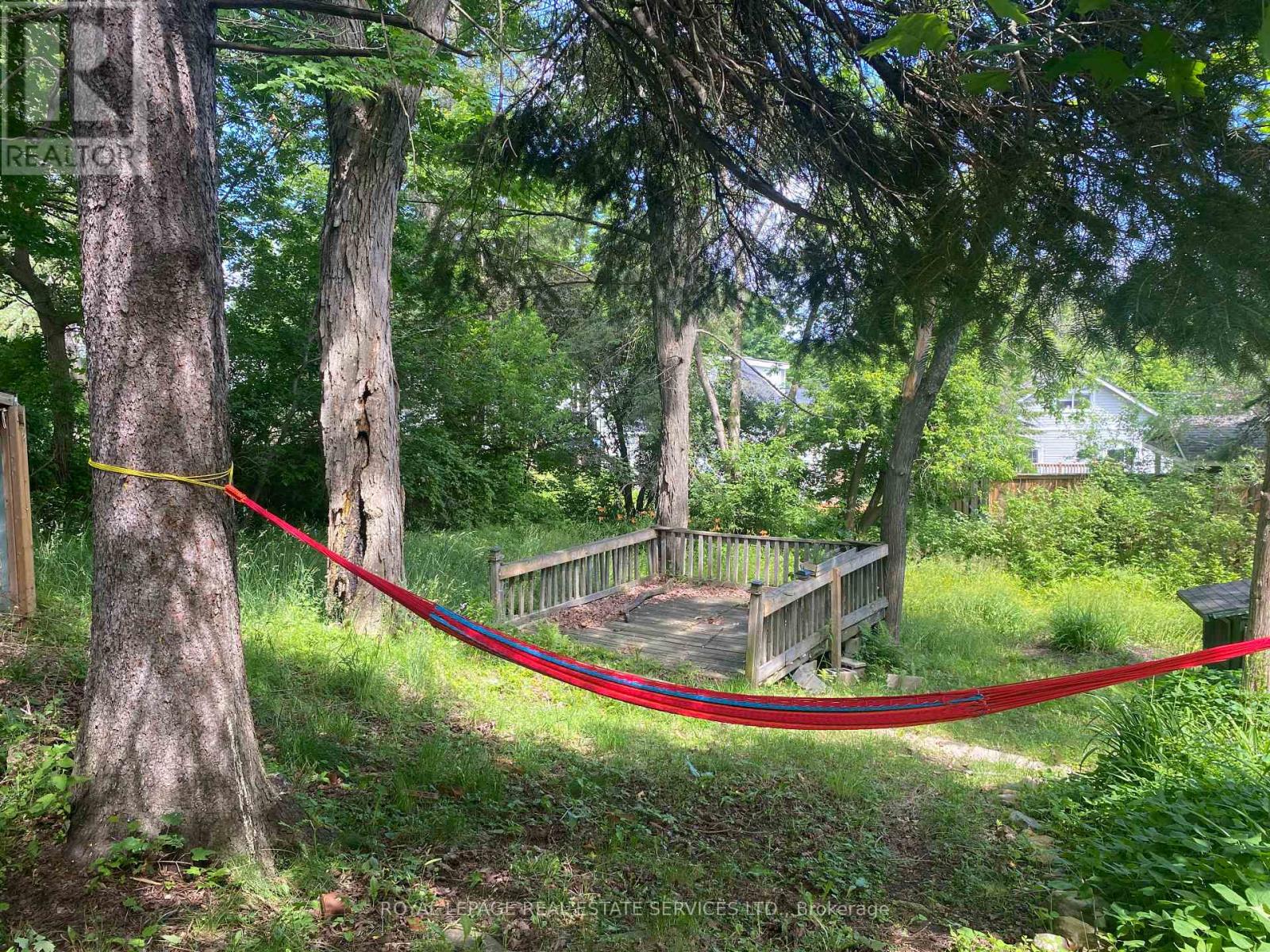 16 Cora Street E, Huntsville, Ontario  P1H 1P6 - Photo 3 - X12660394