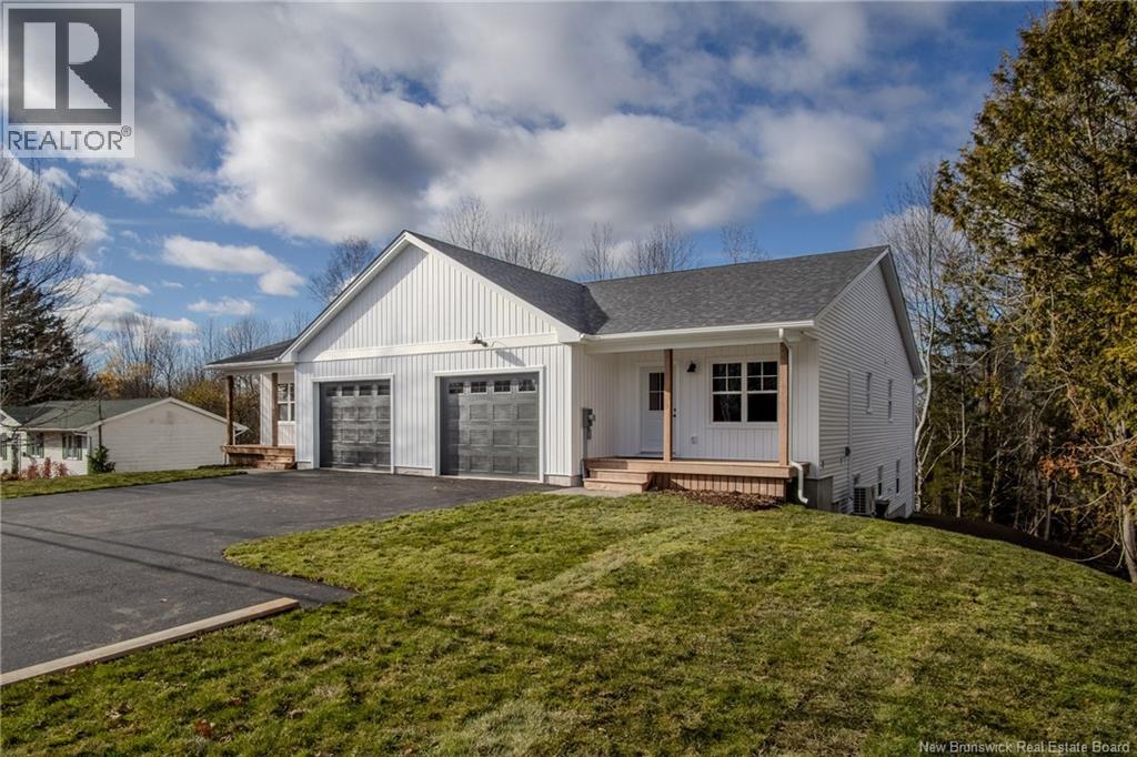 331 Hampton Road, Quispamsis, New Brunswick  E2E 4T1 - Photo 2 - NB131606