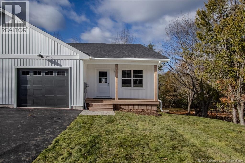 331 Hampton Road, Quispamsis, New Brunswick  E2E 4T1 - Photo 3 - NB131606