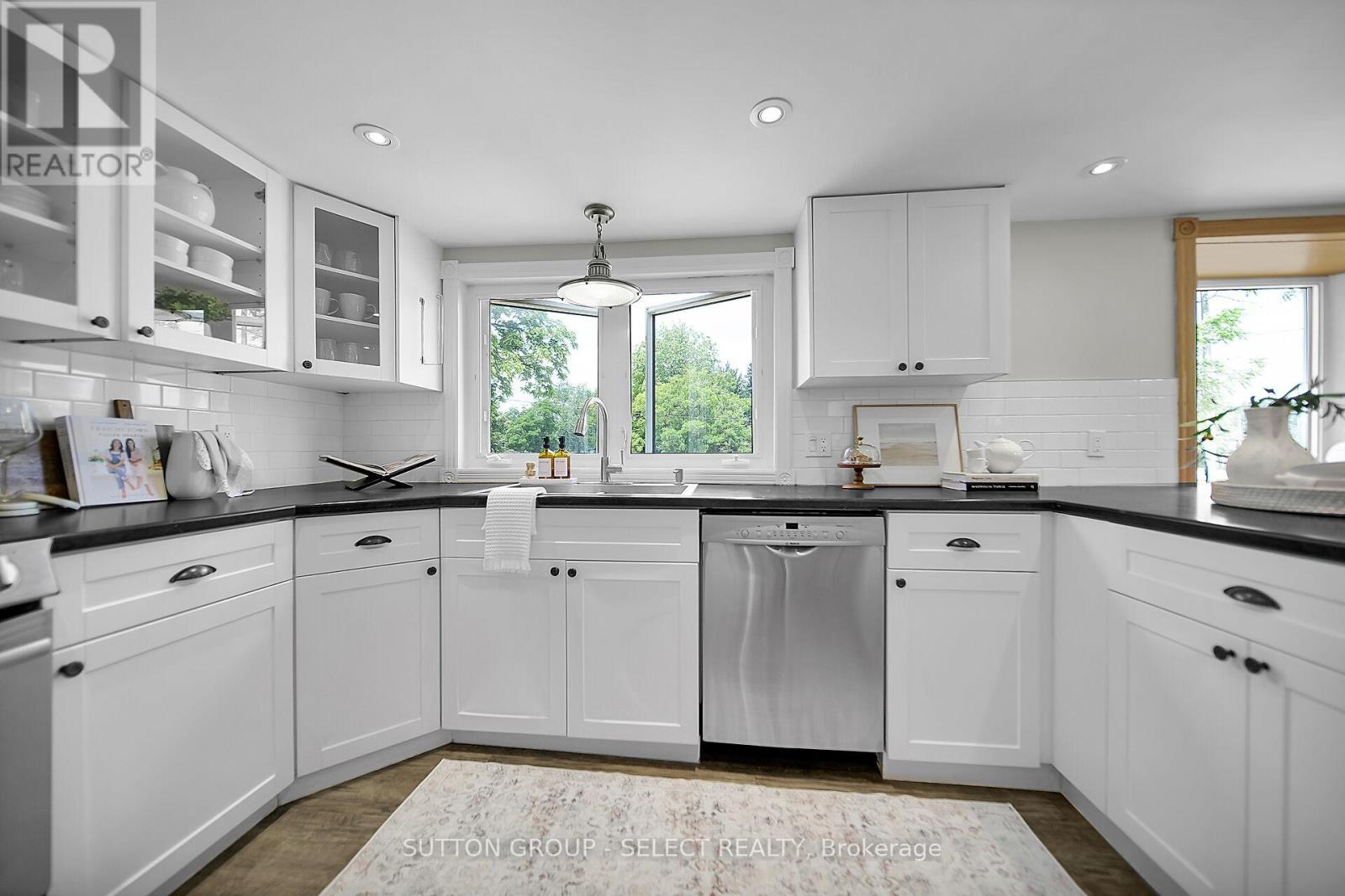 2617 Queens Street, Strathroy-Caradoc (Mount Brydges), Ontario  N0L 1W0 - Photo 17 - X12660546