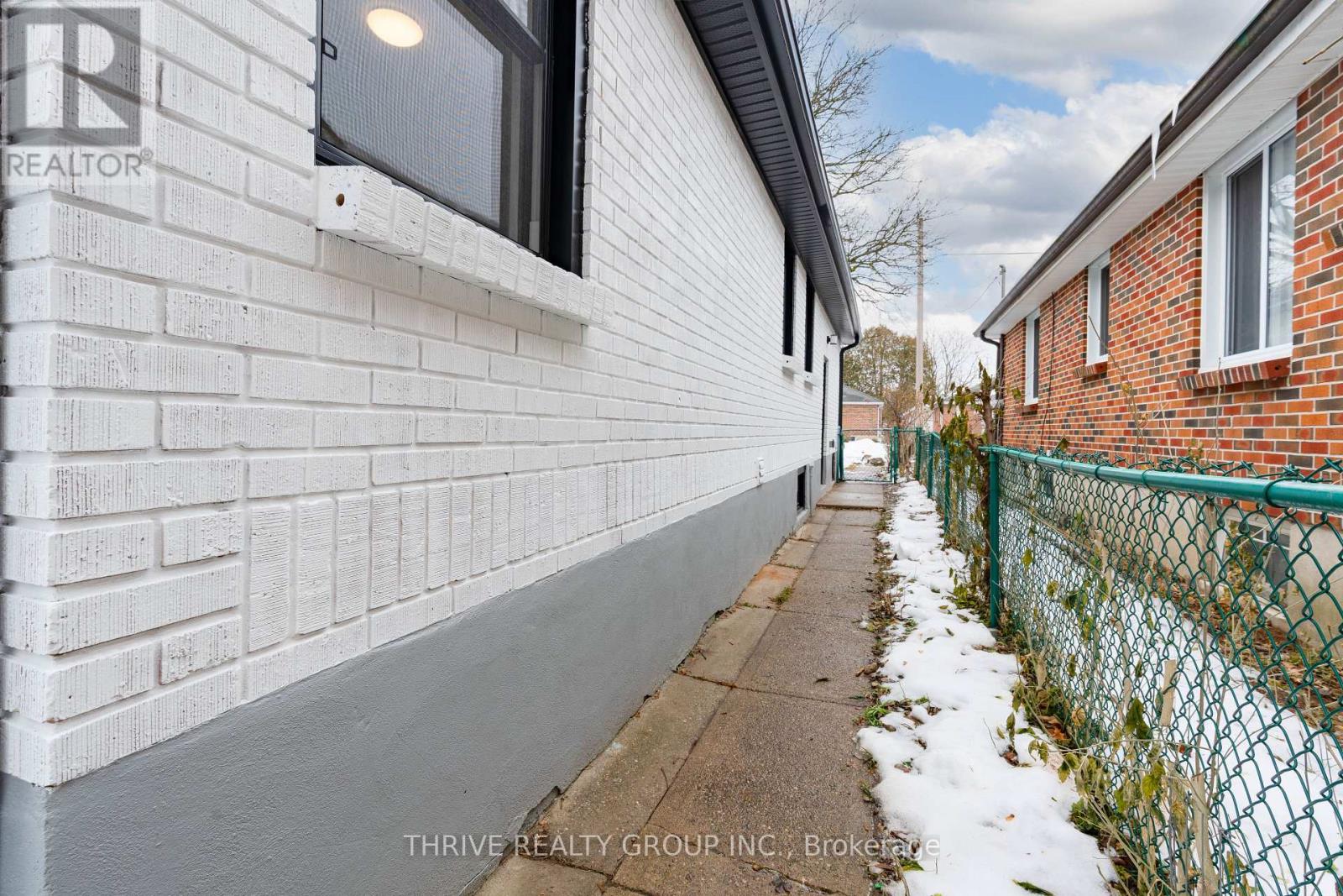 24 Gower Street, London North, Ontario  N6H 2E6 - Photo 45 - X12660570