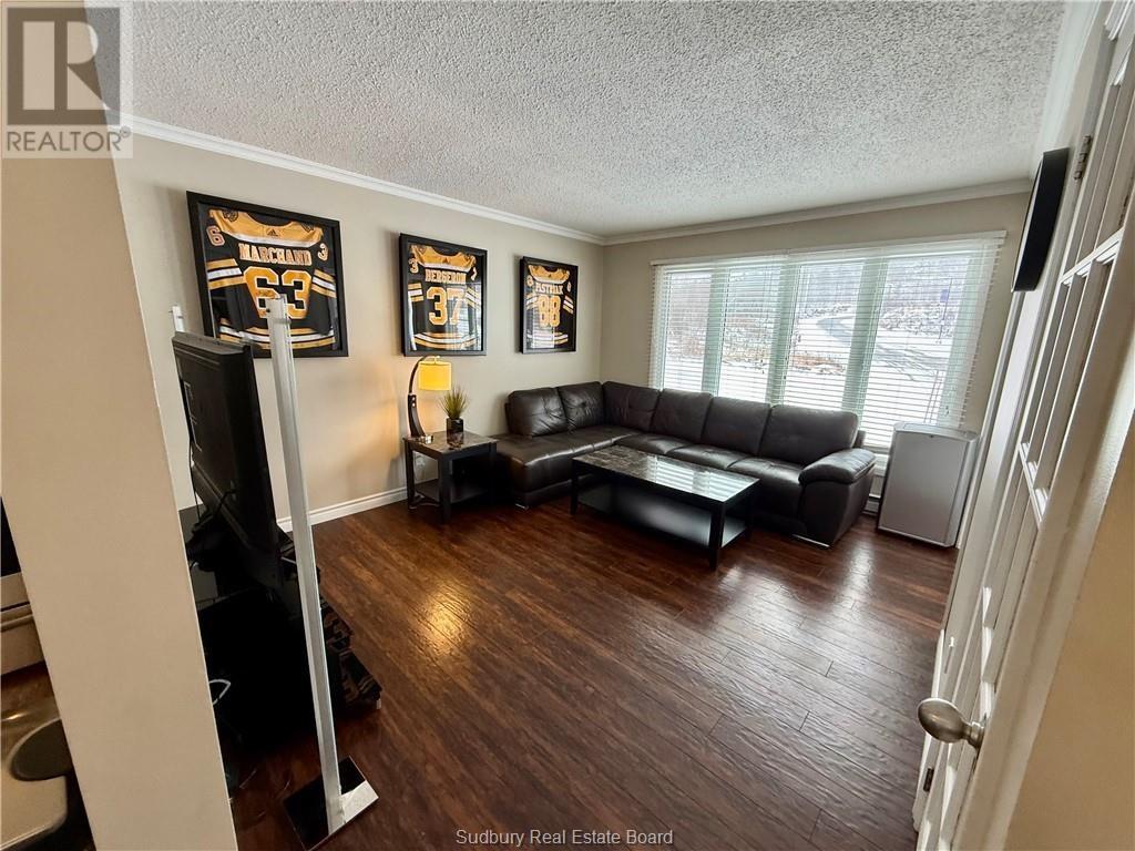 872 Cambrian Heights Drive, Sudbury, Ontario  P3A 3B5 - Photo 7 - 2125961