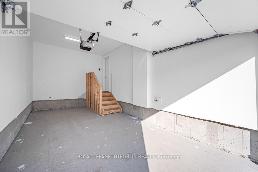 B - 875 Contour Street, Ottawa, Ontario  K1W 0G6 - Photo 3 - X12660476