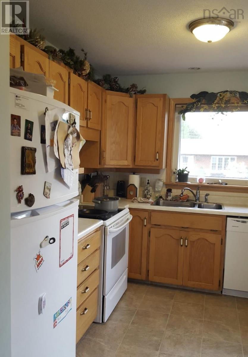 3 Fletcher Drive, Amherst, Nova Scotia  B4H 4M3 - Photo 11 - 202529746