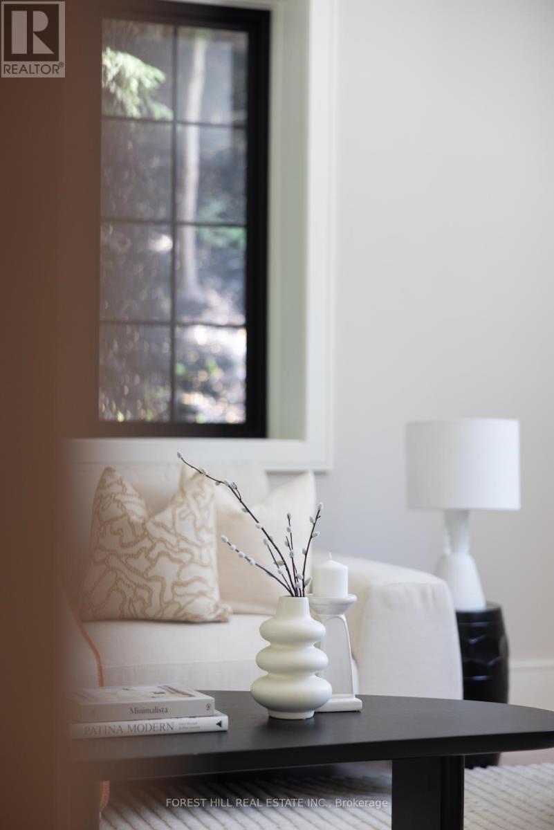 52 Roxborough Drive, Toronto, Ontario  M4W 1X1 - Photo 13 - C12660482