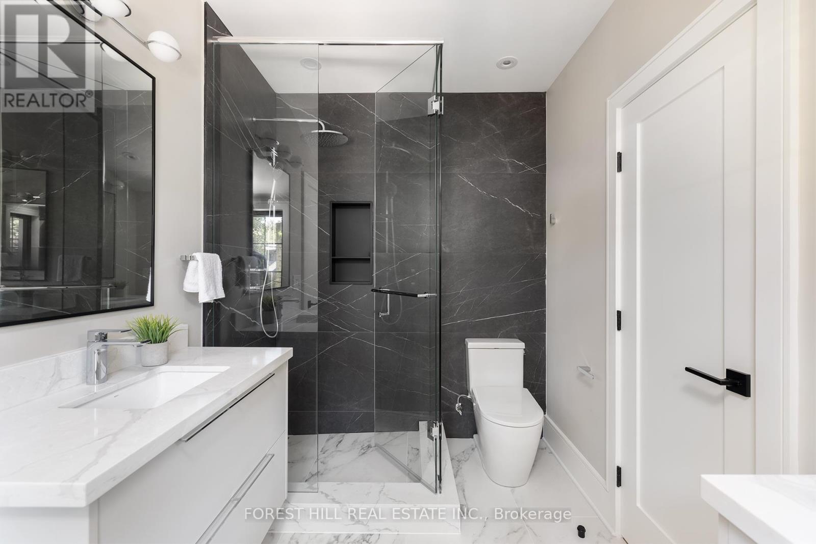 52 Roxborough Drive, Toronto, Ontario  M4W 1X1 - Photo 28 - C12660482