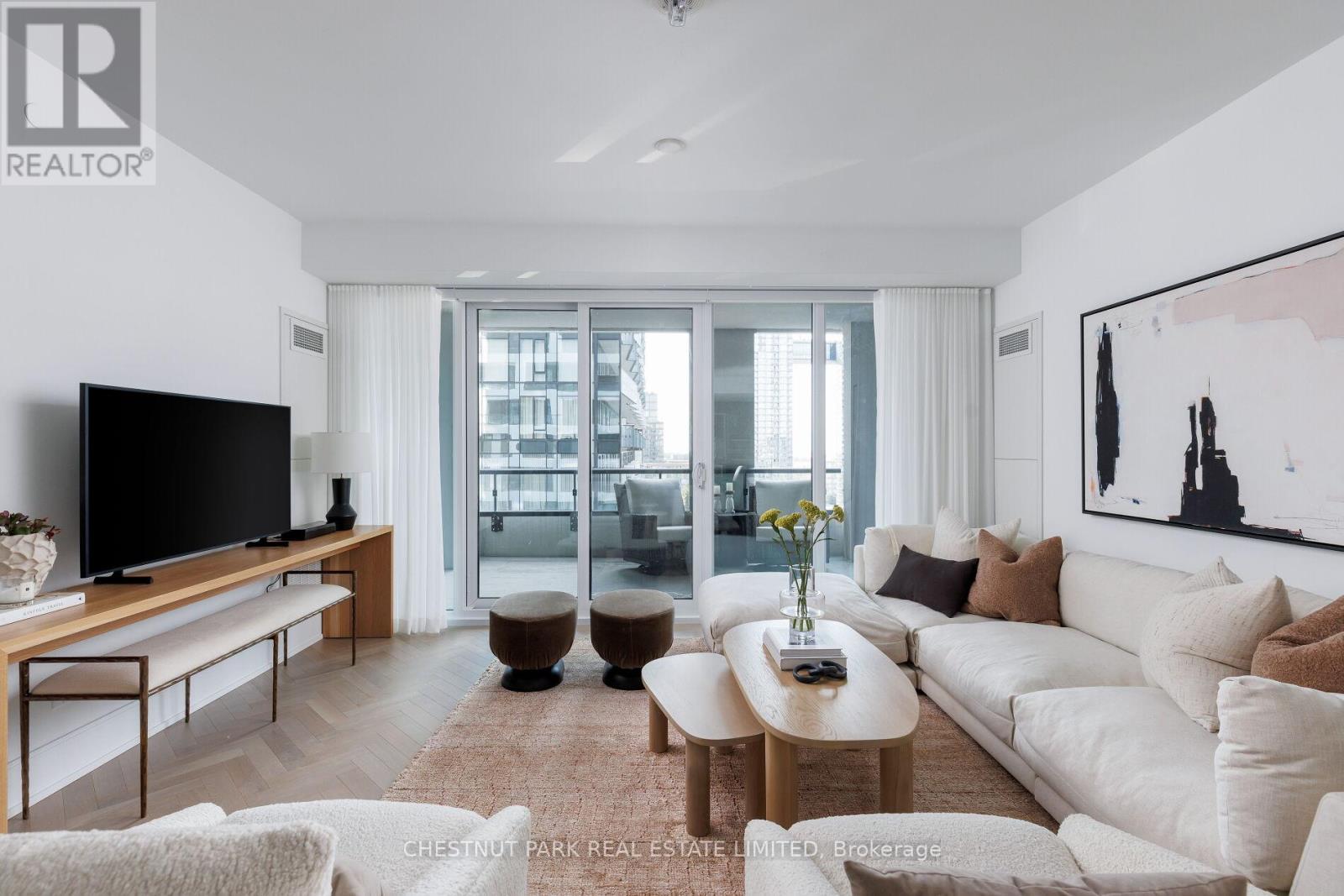 907 - 455 Wellington Street W, Toronto, Ontario  M5V 0V8 - Photo 5 - C12660488