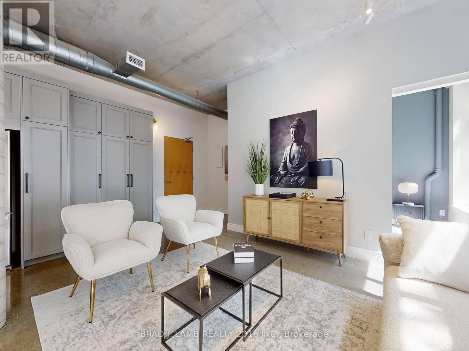 305 - 29 Camden Street, Toronto, Ontario  M5V 3N3 - Photo 3 - C12660564