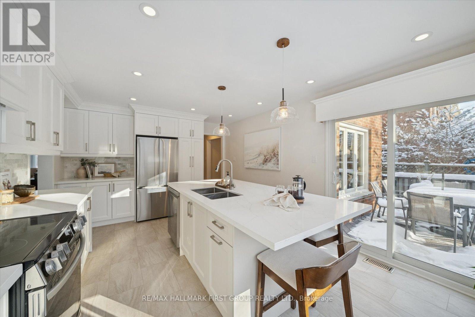 32 Forest Heights Street, Whitby, Ontario L1R 1T5 - Photo 7 - E12660528