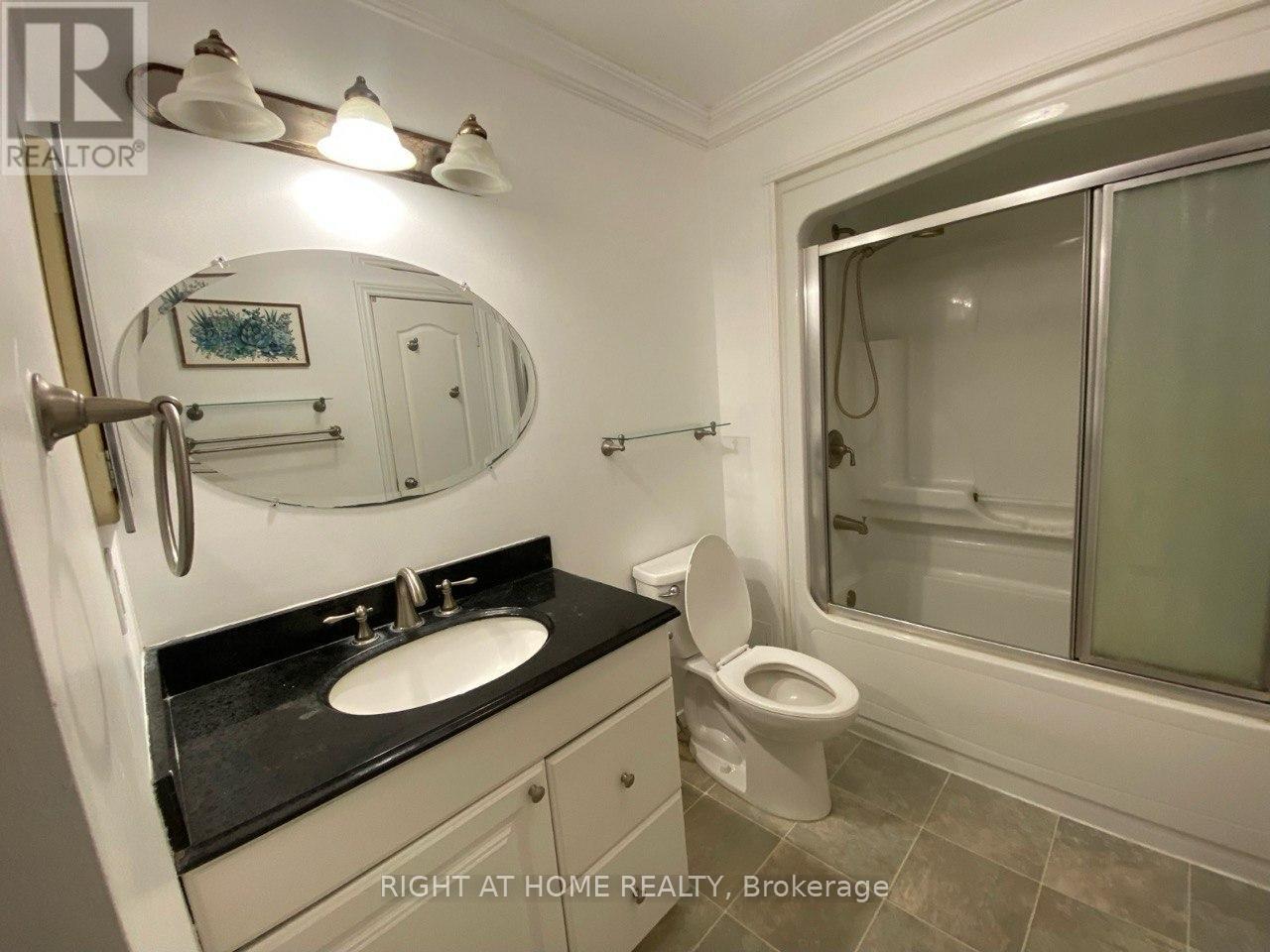 18 Red Mills Drive, East Gwillimbury, Ontario  L9N 1B8 - Photo 9 - N12660522