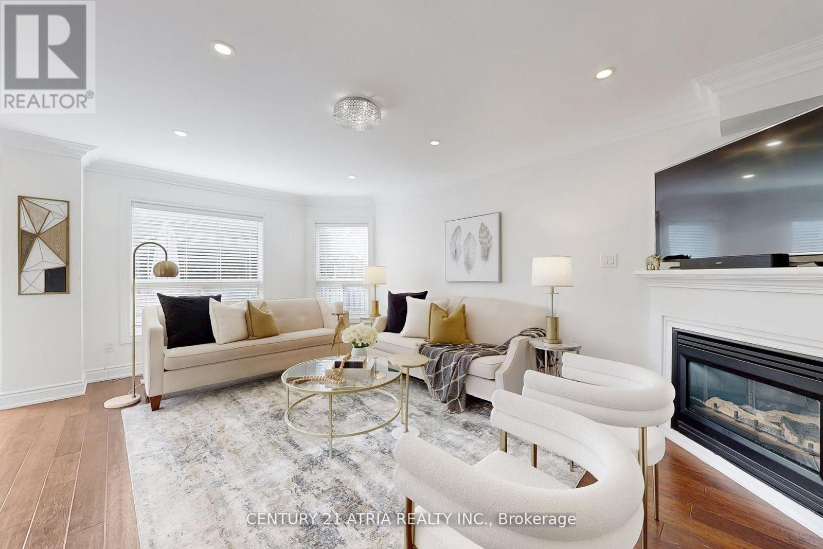 611 Heddle Crescent, Newmarket, Ontario  L3X 2J5 - Photo 2 - N12660524