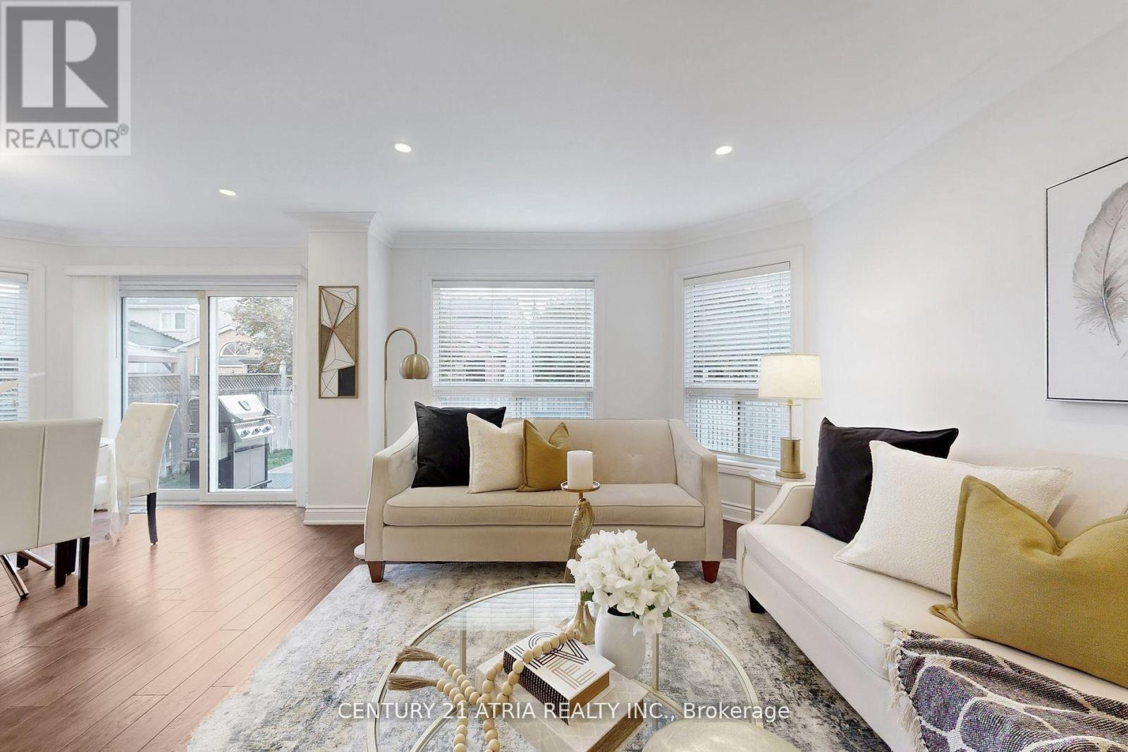 611 Heddle Crescent, Newmarket, Ontario  L3X 2J5 - Photo 3 - N12660524