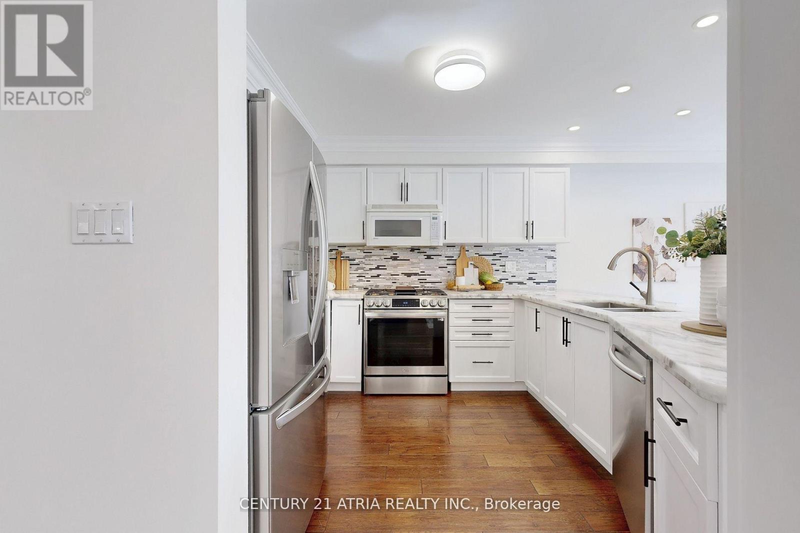 611 Heddle Crescent, Newmarket, Ontario  L3X 2J5 - Photo 6 - N12660524