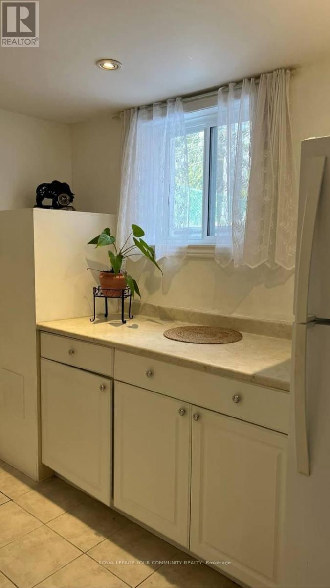 Basement - 299 Towercrest Drive, Newmarket (Central Newmarket), Ontario  L3Y 1C1 - Photo 8 - N12660538