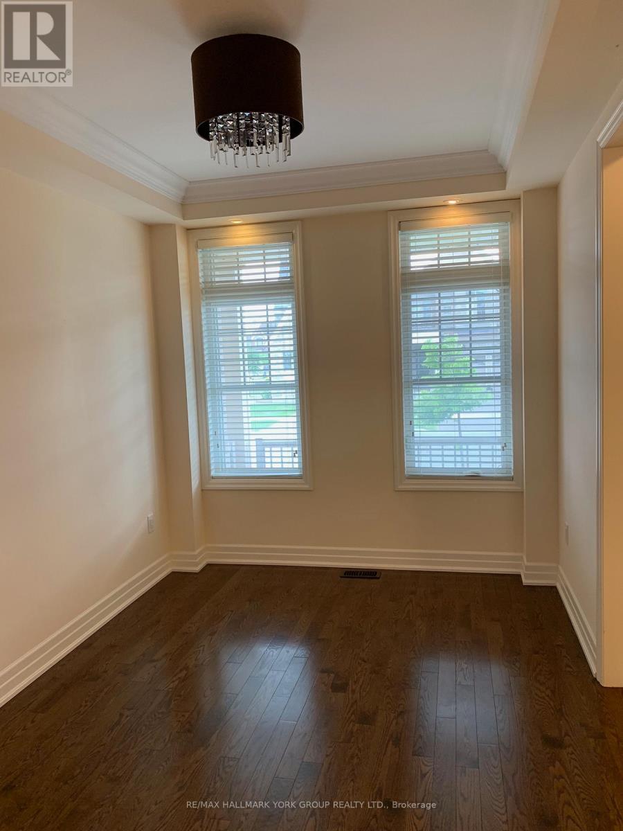 51 Spring Hill Drive, King, Ontario  L7B 0B4 - Photo 2 - N12571606