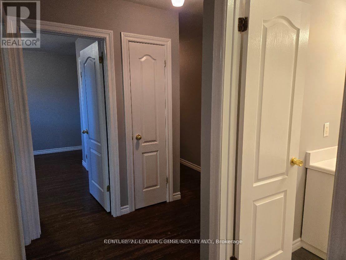 Main - 2424 Whaley Drive, Mississauga, Ontario  L5B 2B5 - Photo 8 - W12653052