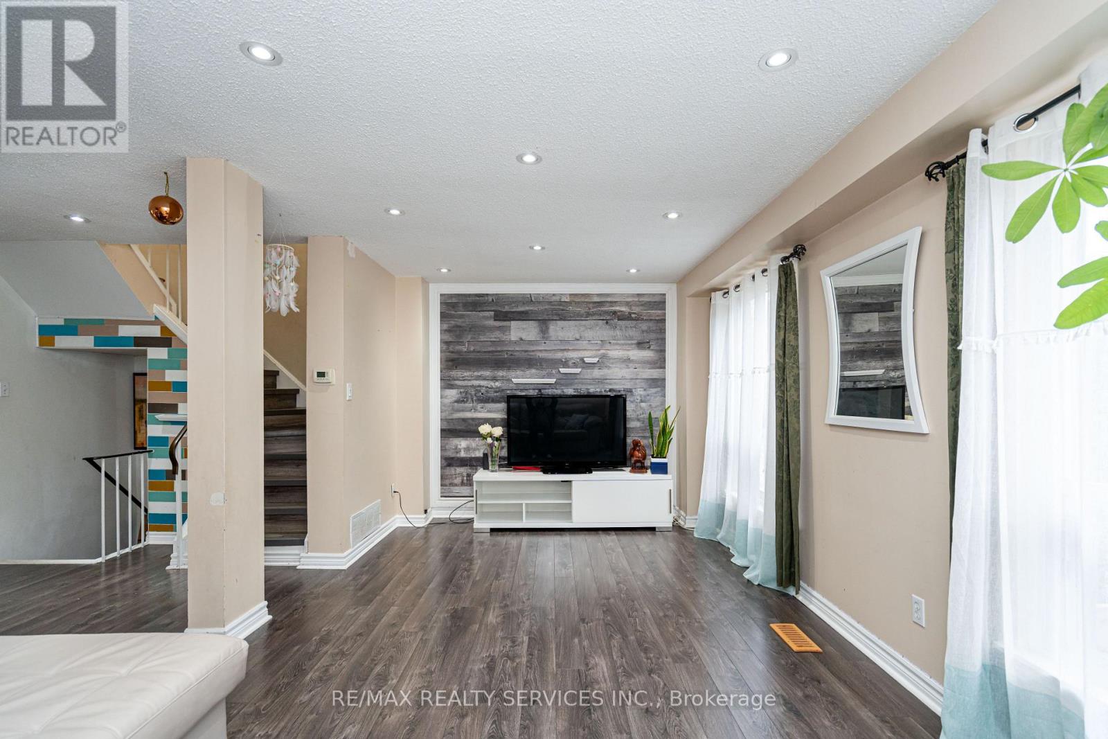 59 Guildford Crescent, Brampton, Ontario  L6S 3K2 - Photo 13 - W12660478