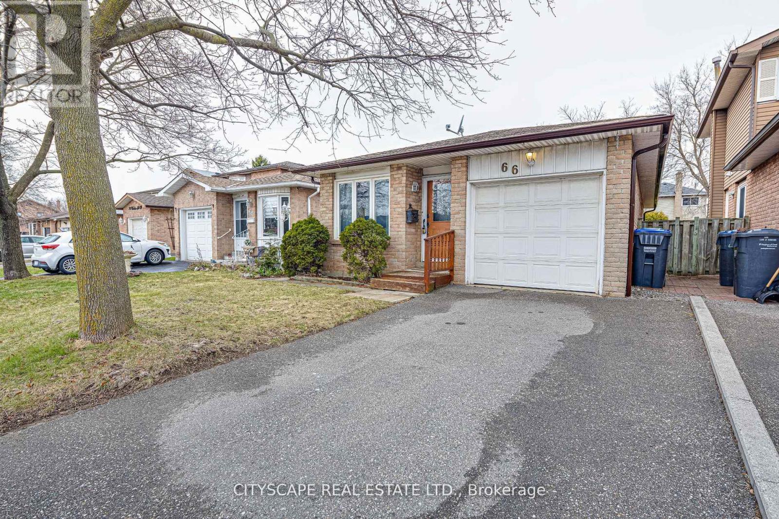 66 Vodden Street W, Brampton, Ontario  L6X 2W7 - Photo 2 - W12660552