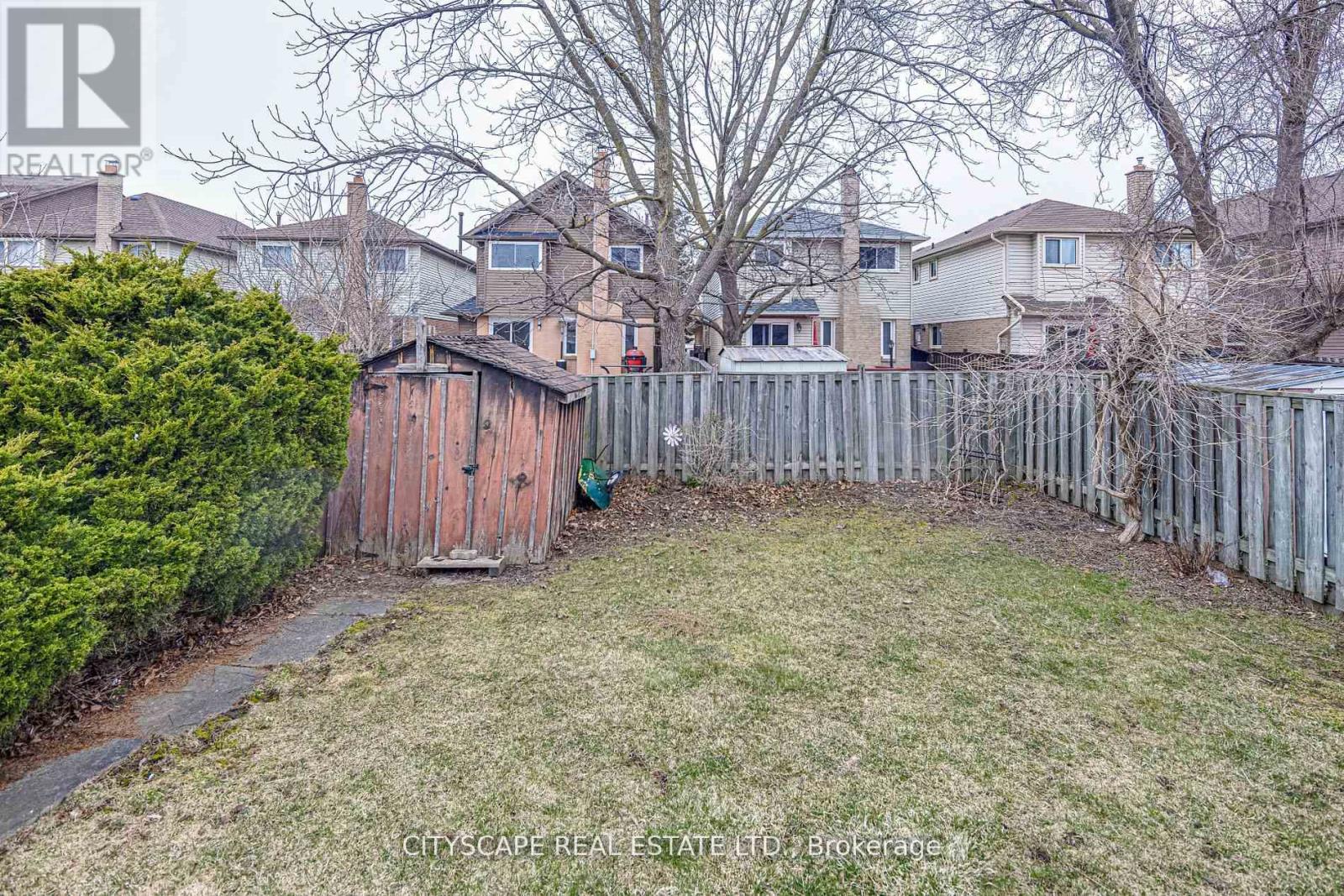 66 Vodden Street W, Brampton, Ontario  L6X 2W7 - Photo 5 - W12660552