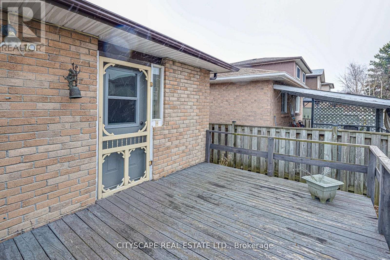66 Vodden Street W, Brampton, Ontario  L6X 2W7 - Photo 6 - W12660552