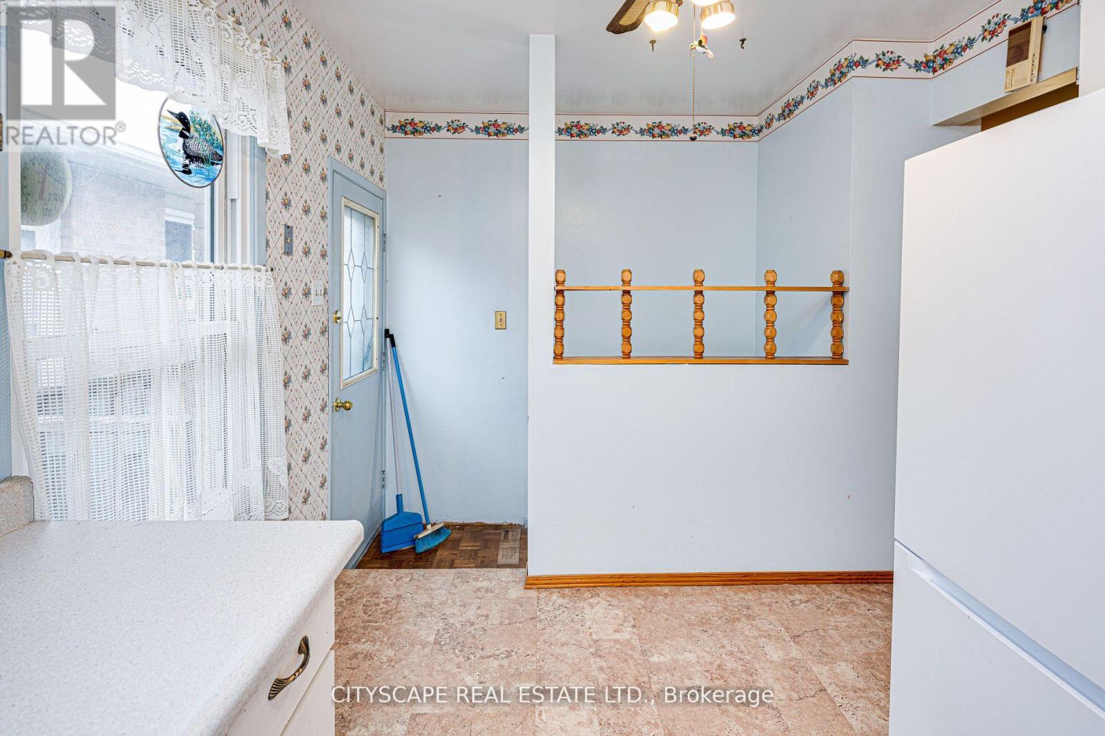 66 Vodden Street W, Brampton, Ontario  L6X 2W7 - Photo 9 - W12660552