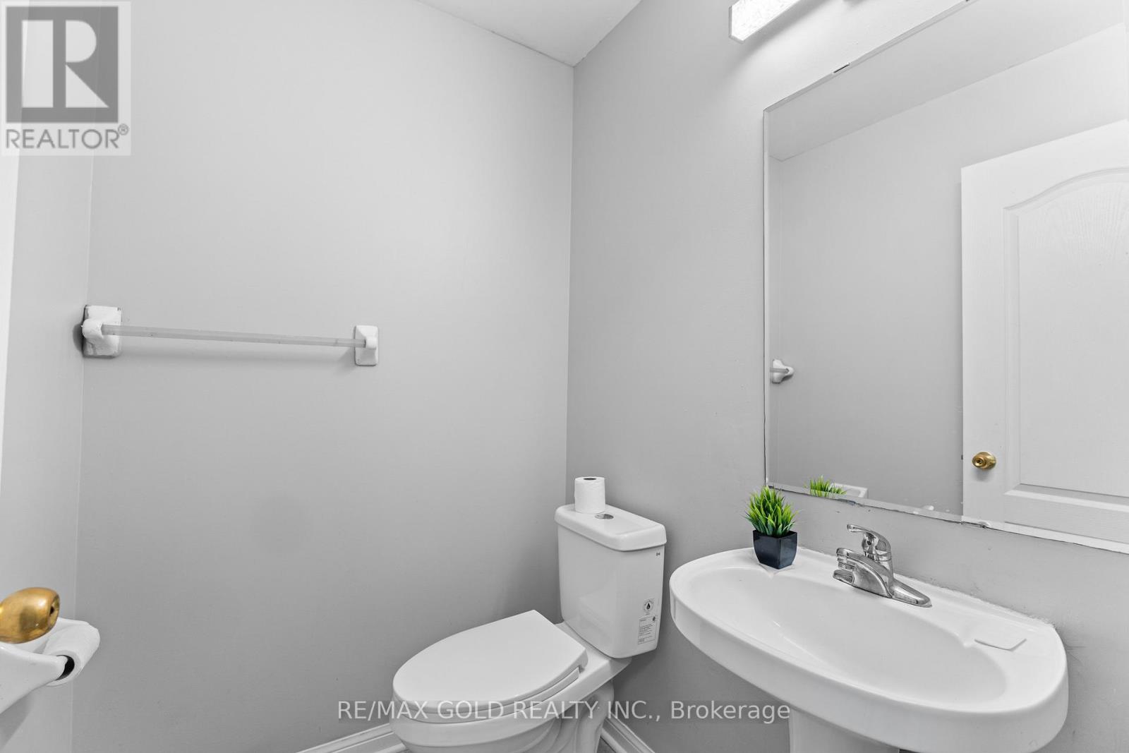 14 Gaspe Road, Brampton, Ontario  L6S 0A4 - Photo 19 - W12660576