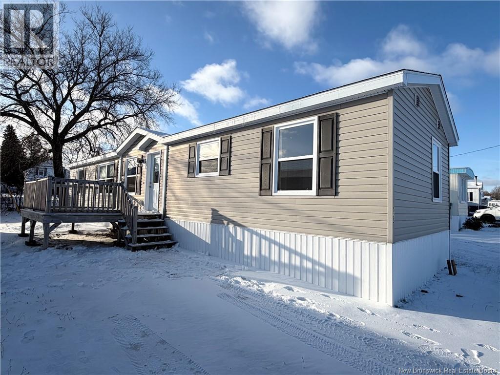 525 Kent Avenue, Bathurst, New Brunswick  E2A 2T2 - Photo 2 - NB131603