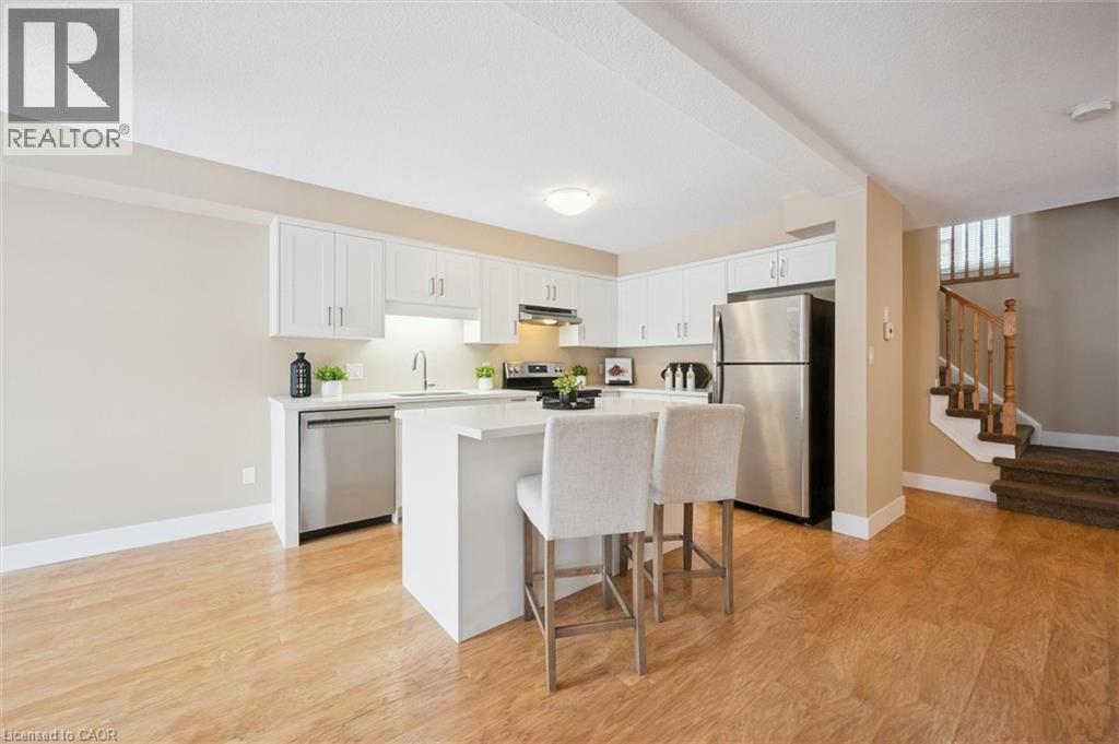 298 Sophia Crescent, Kitchener, Ontario  N2R 1X9 - Photo 3 - 40794742