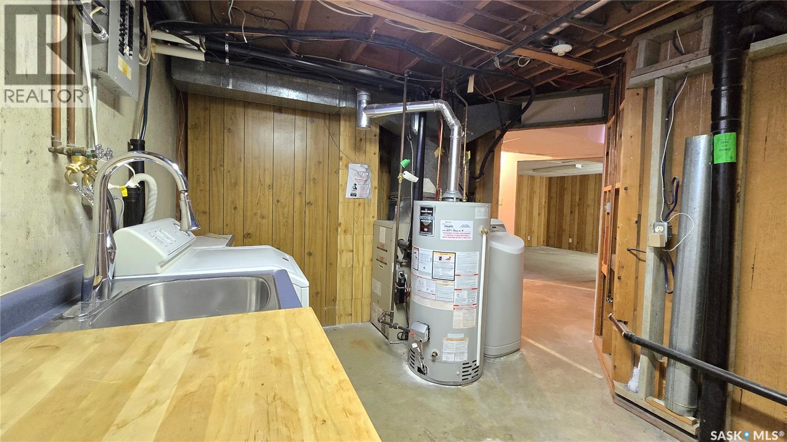 854 Broad Street N, Regina, Saskatchewan  S4R 5Z1 - Photo 35 - SK026123