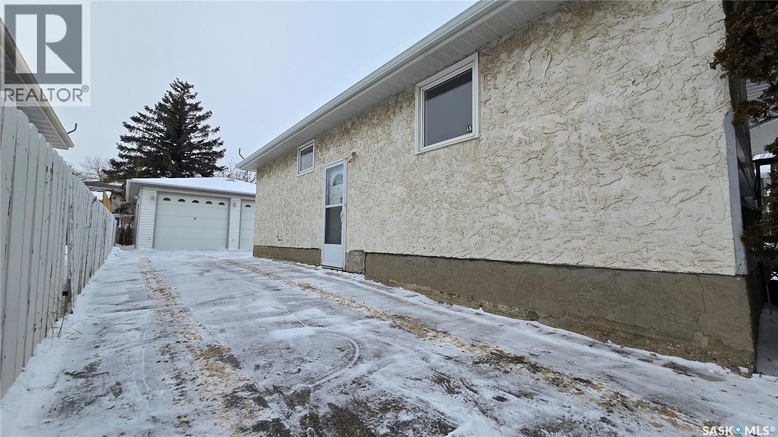 854 Broad Street N, Regina, Saskatchewan  S4R 5Z1 - Photo 5 - SK026123