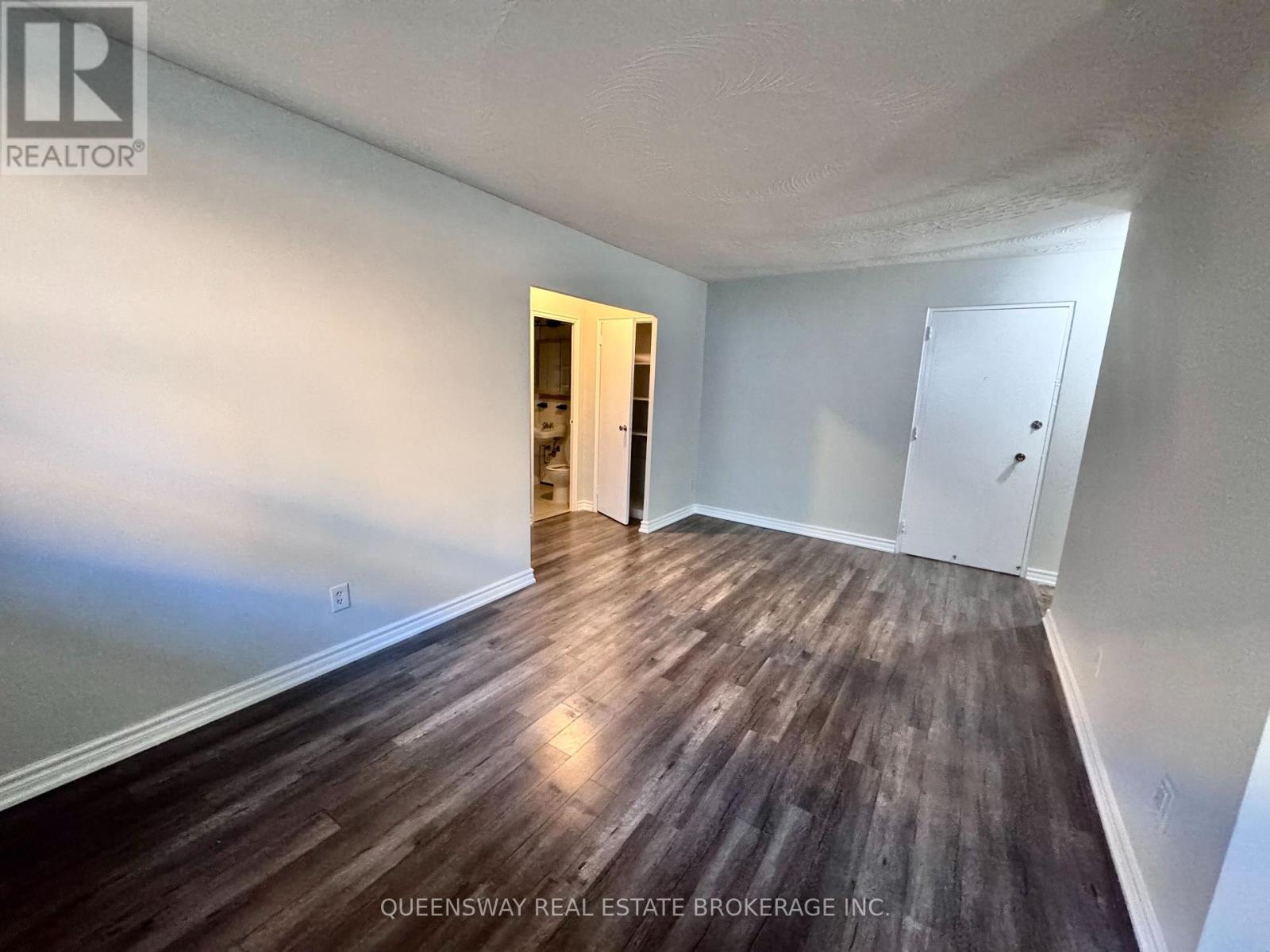 3-333 Gibb Street, Oshawa, Ontario L1J 1Z1 - Photo 4 - E12656100