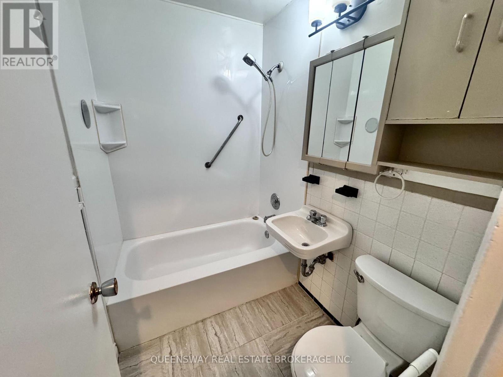 3-333 Gibb Street, Oshawa, Ontario L1J 1Z1 - Photo 5 - E12656100